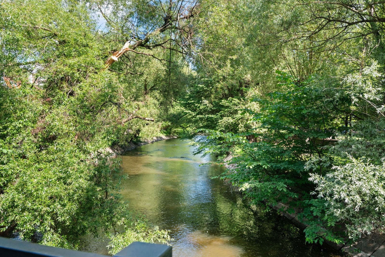 Like vest for boligen renner Akerselva. Her har man flotte turmuligheter hele året. Galleribilde