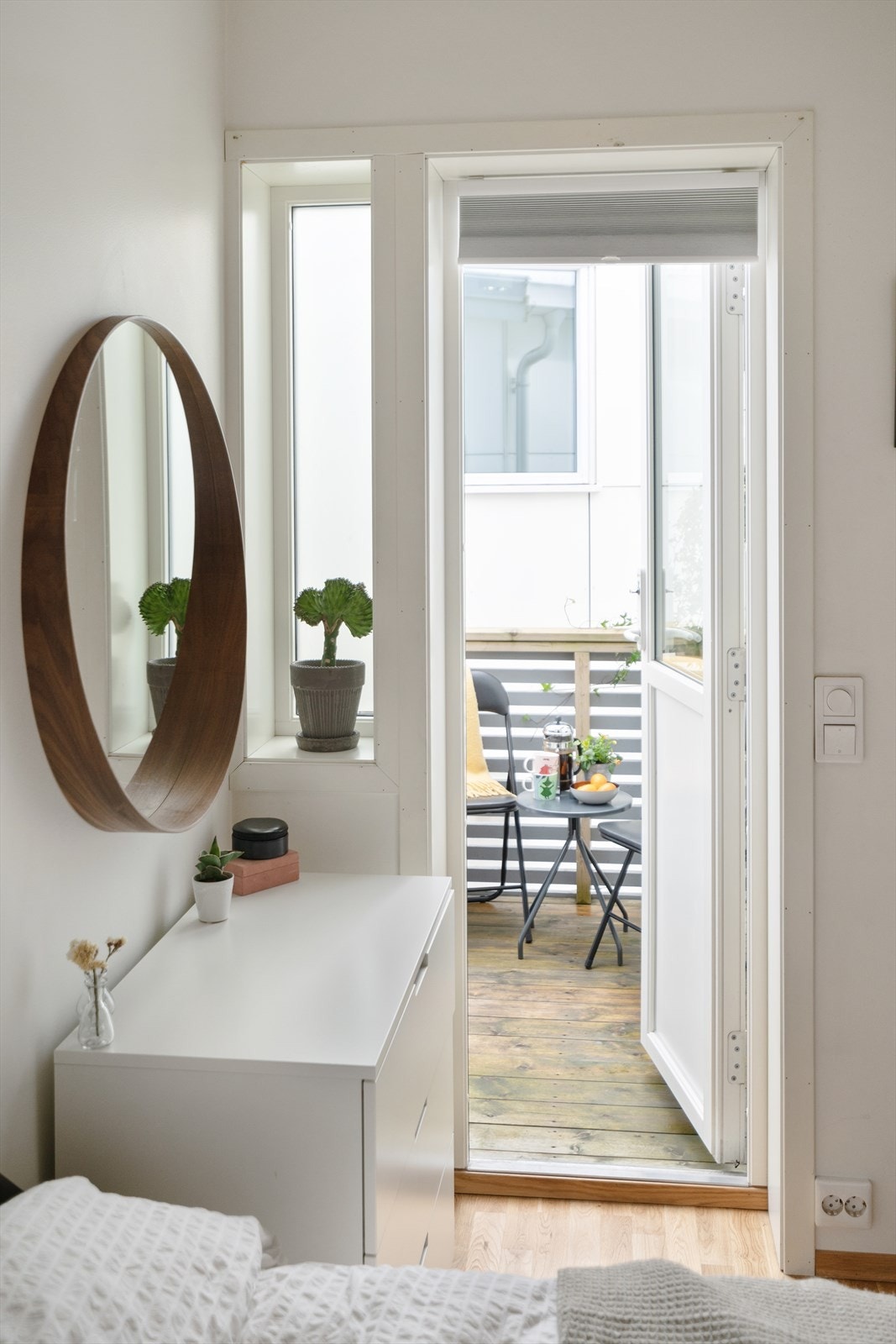 Soverommet har utgang til en koselig balkong. Perfekt for å nyte morgenkaffen. Galleribilde