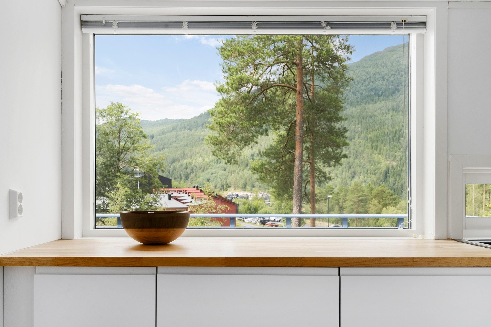 Fin utsikt frå kjøkkenet Galleribilde