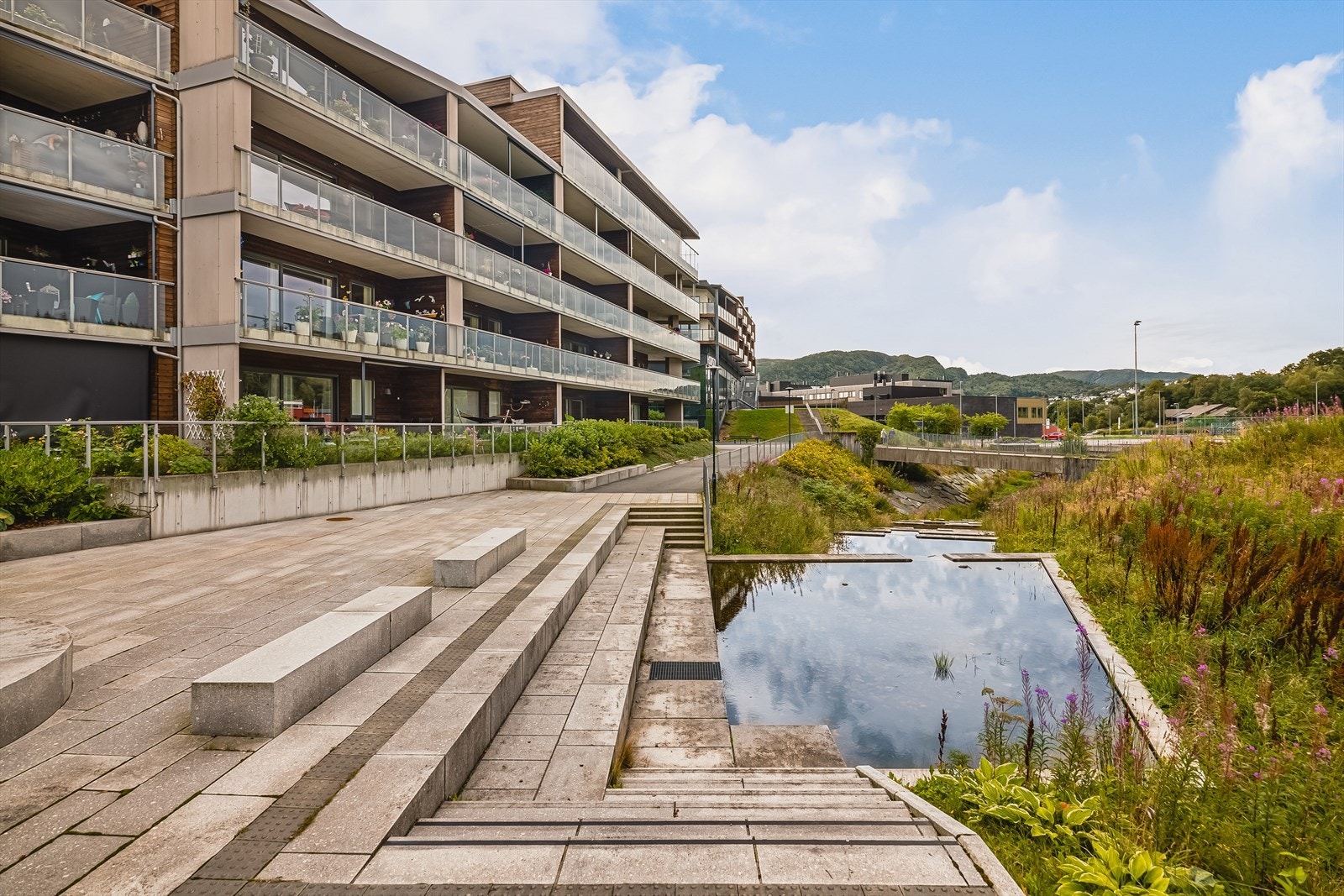 Eierseksjonssameiet Elvebredden består av 81 seksjoner. Galleribilde