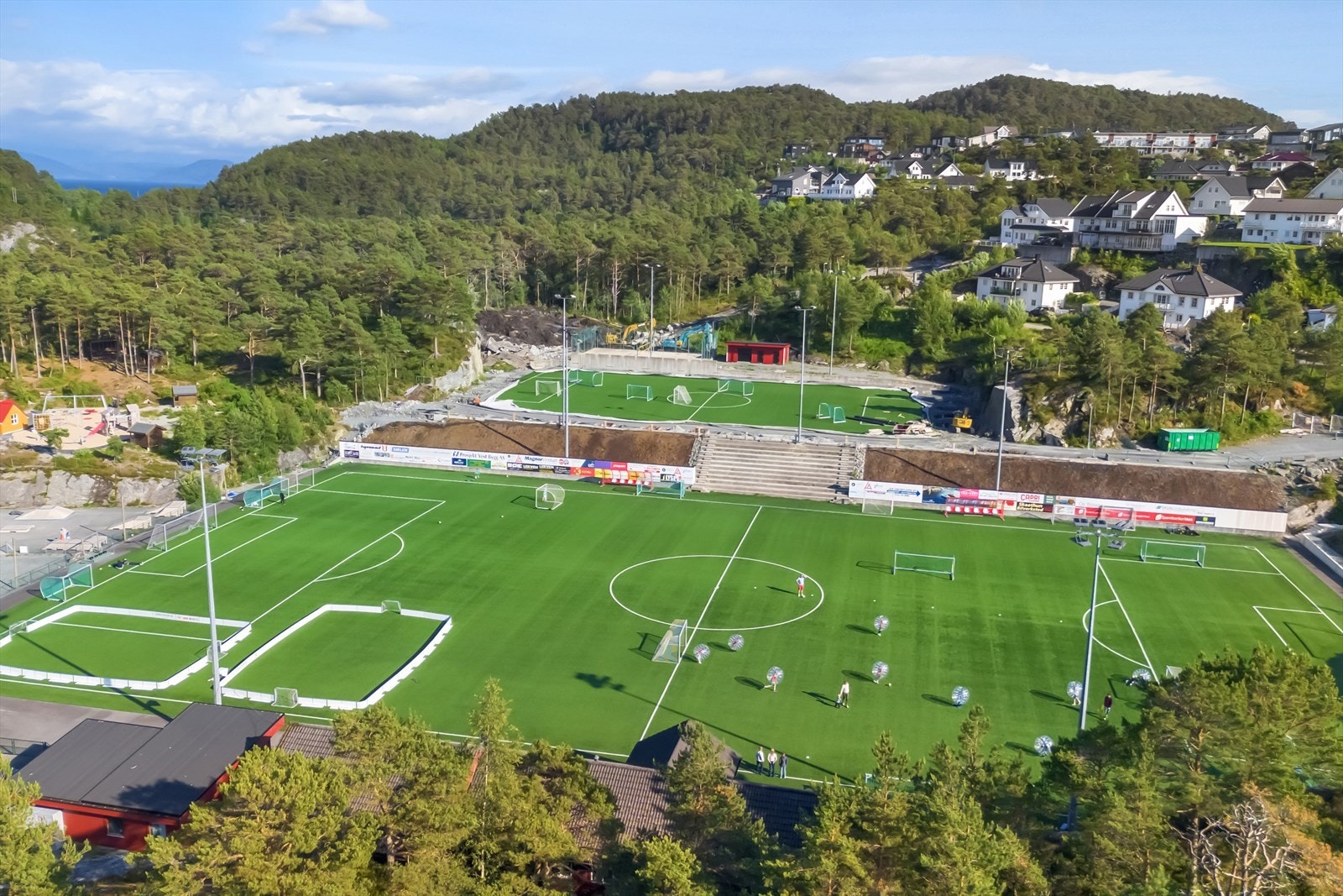 Ny idrettshall blir bygget over den minste fotballbanen Galleribilde