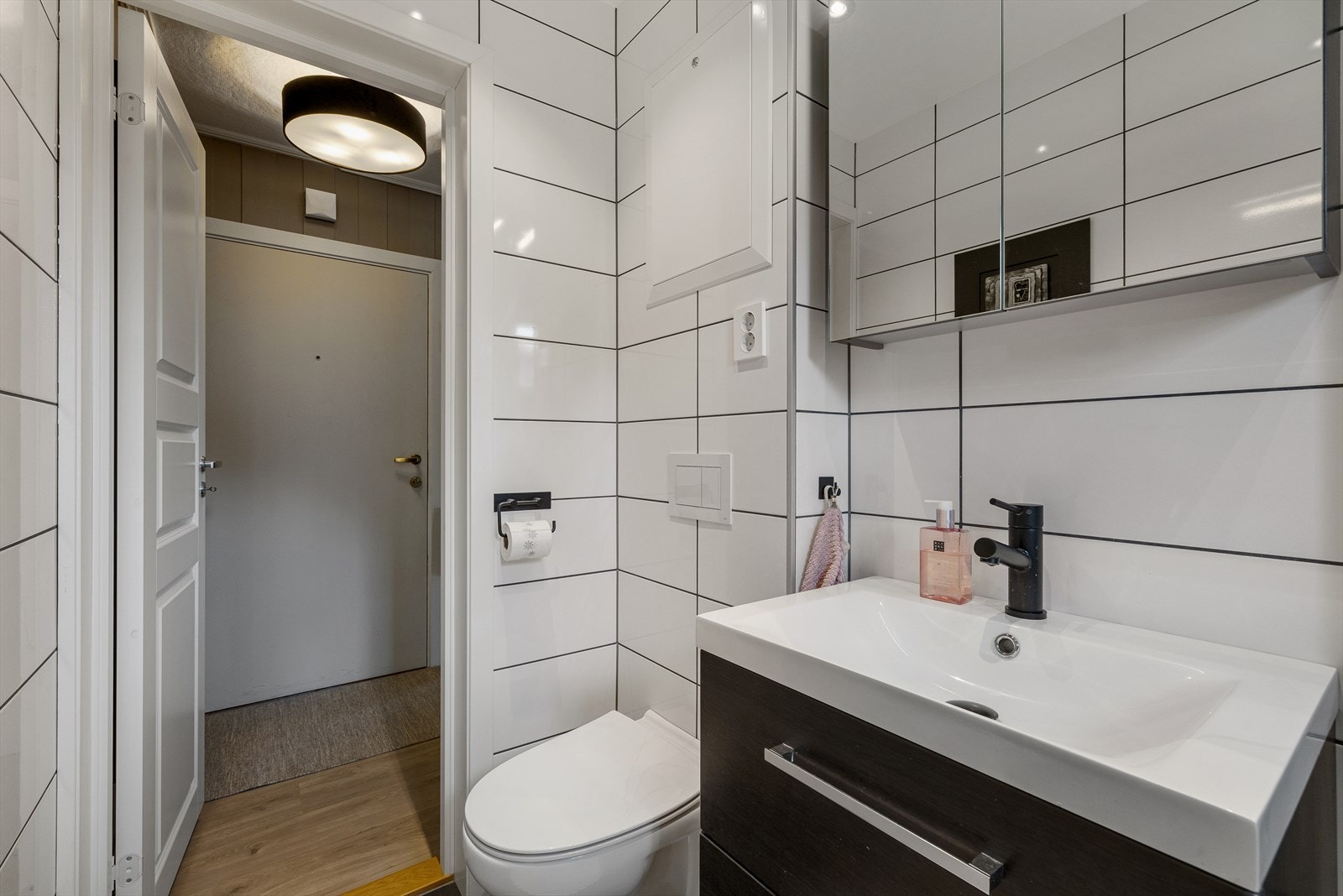 Baderom er totalrehabilitert 2021. Galleribilde