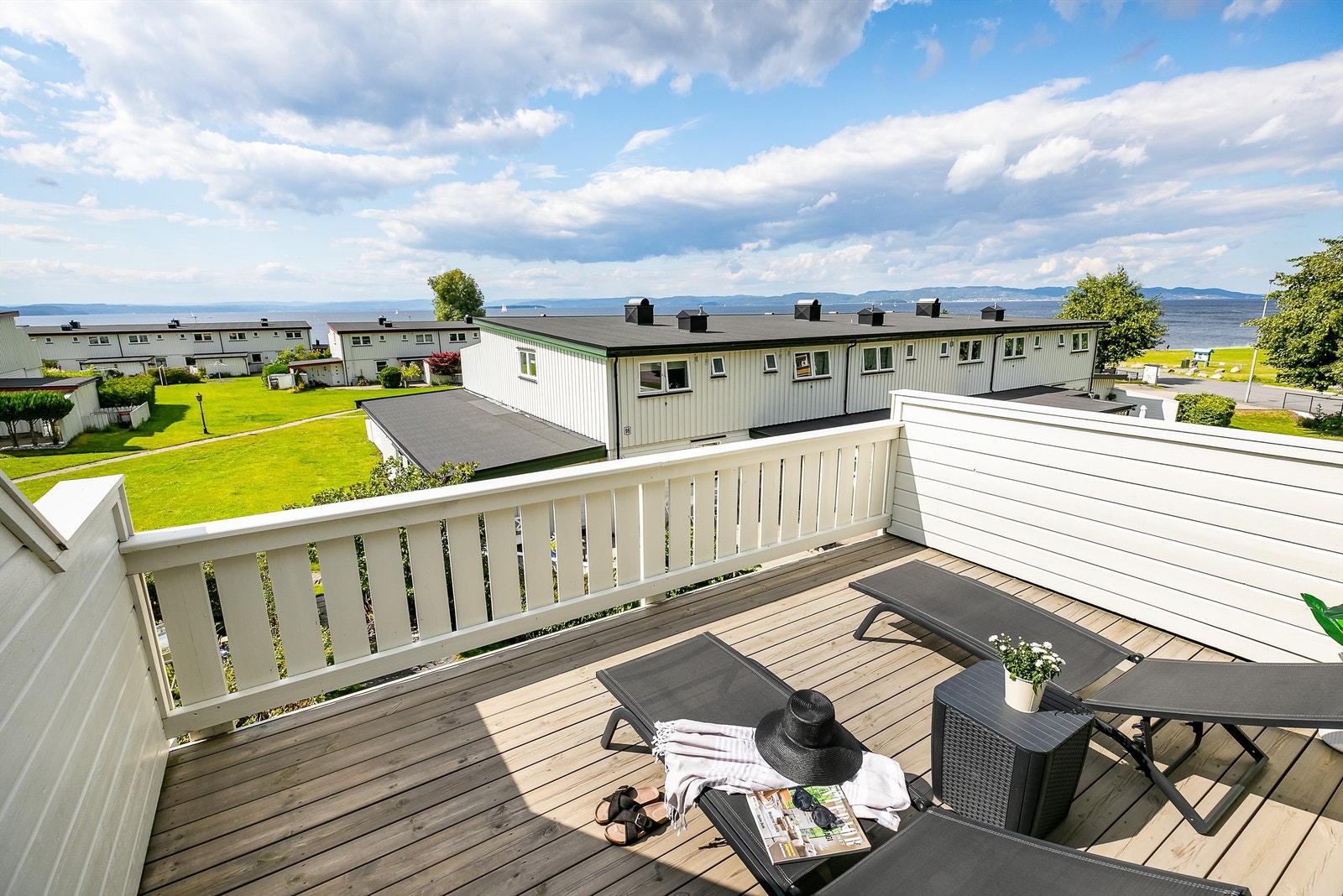 Ny takaltan tilknyttet andre etasje ble oppført samtidig med renovering av fasaden i 2008. Galleribilde