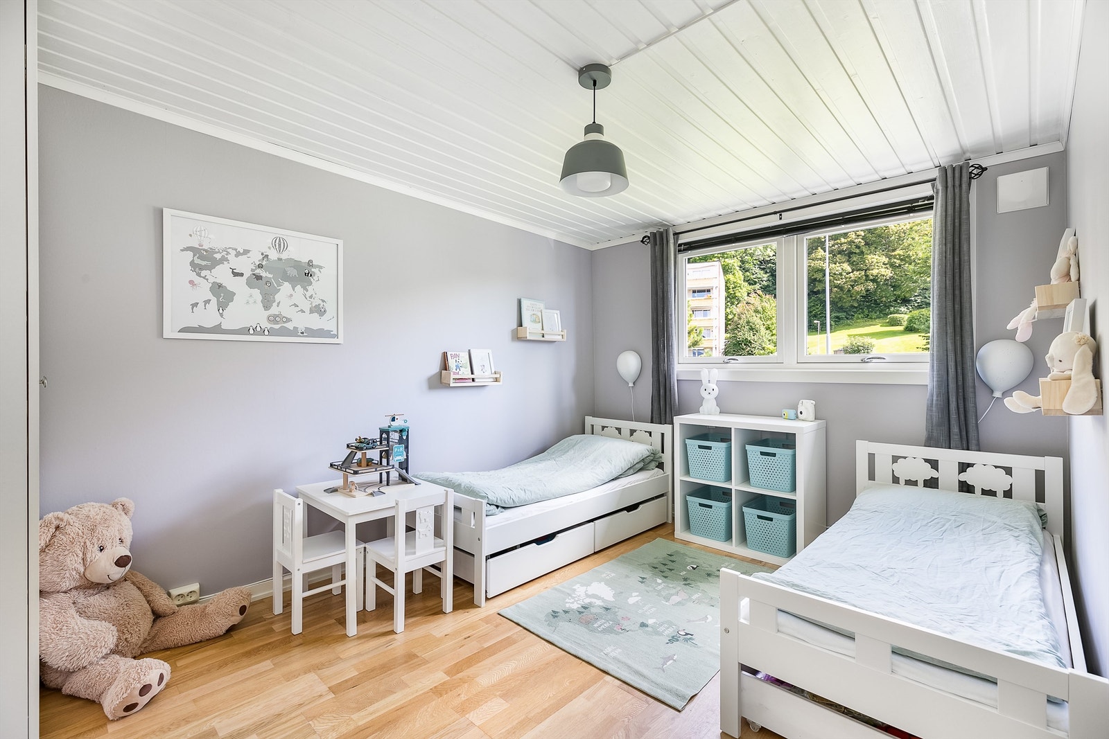 I soverommene får barna god plass til lek og opphold i egne omgivelser. Galleribilde