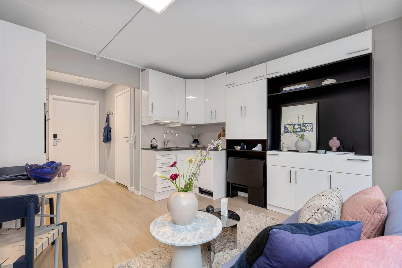 Leiligheten ligger flott til i 3. etasje i bygg med heis. Galleribilde