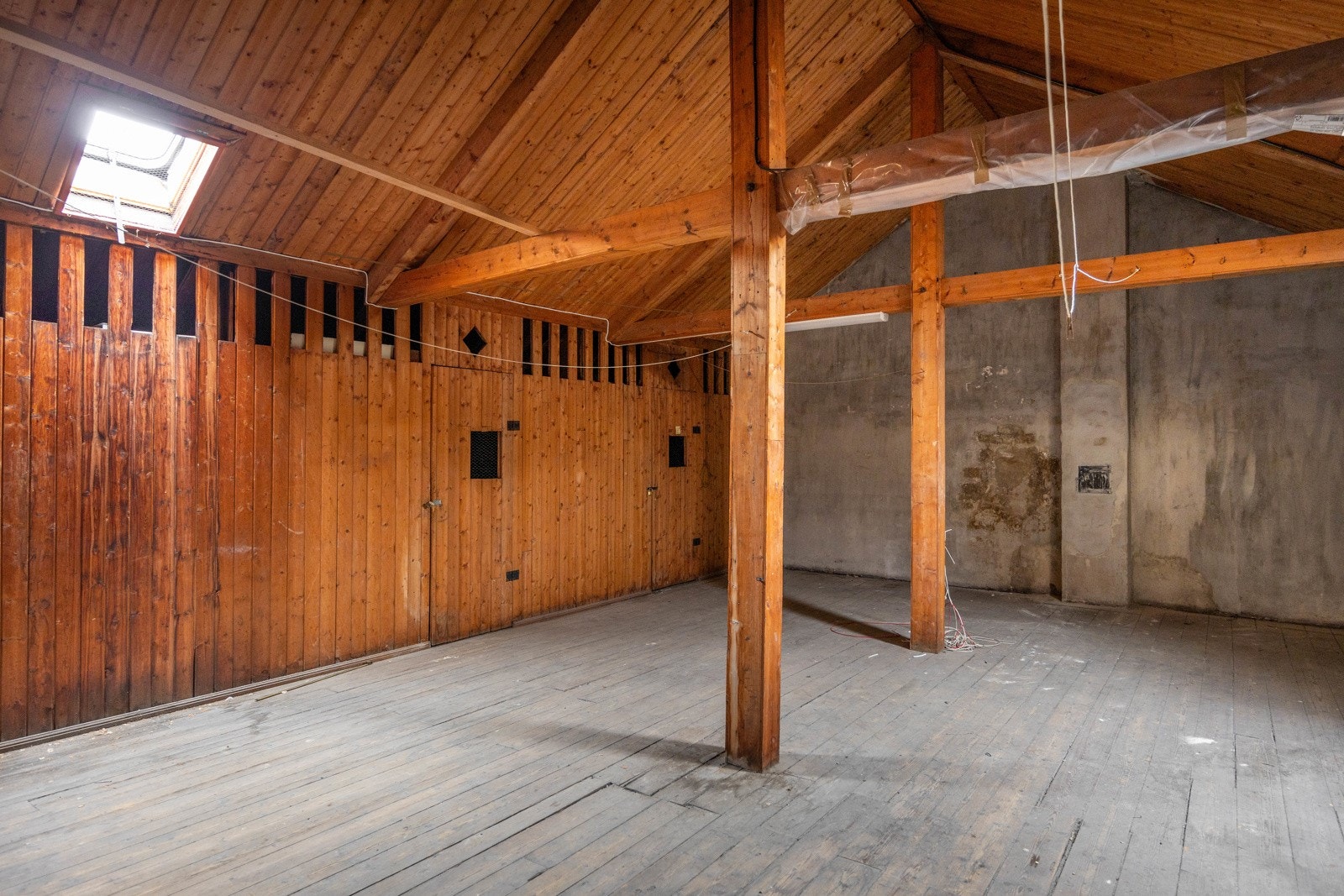 Mulighet for kjøp av loftsareal på rundt 100 kvm for å utvide leiligheten til å gå over to etasjer. Galleribilde