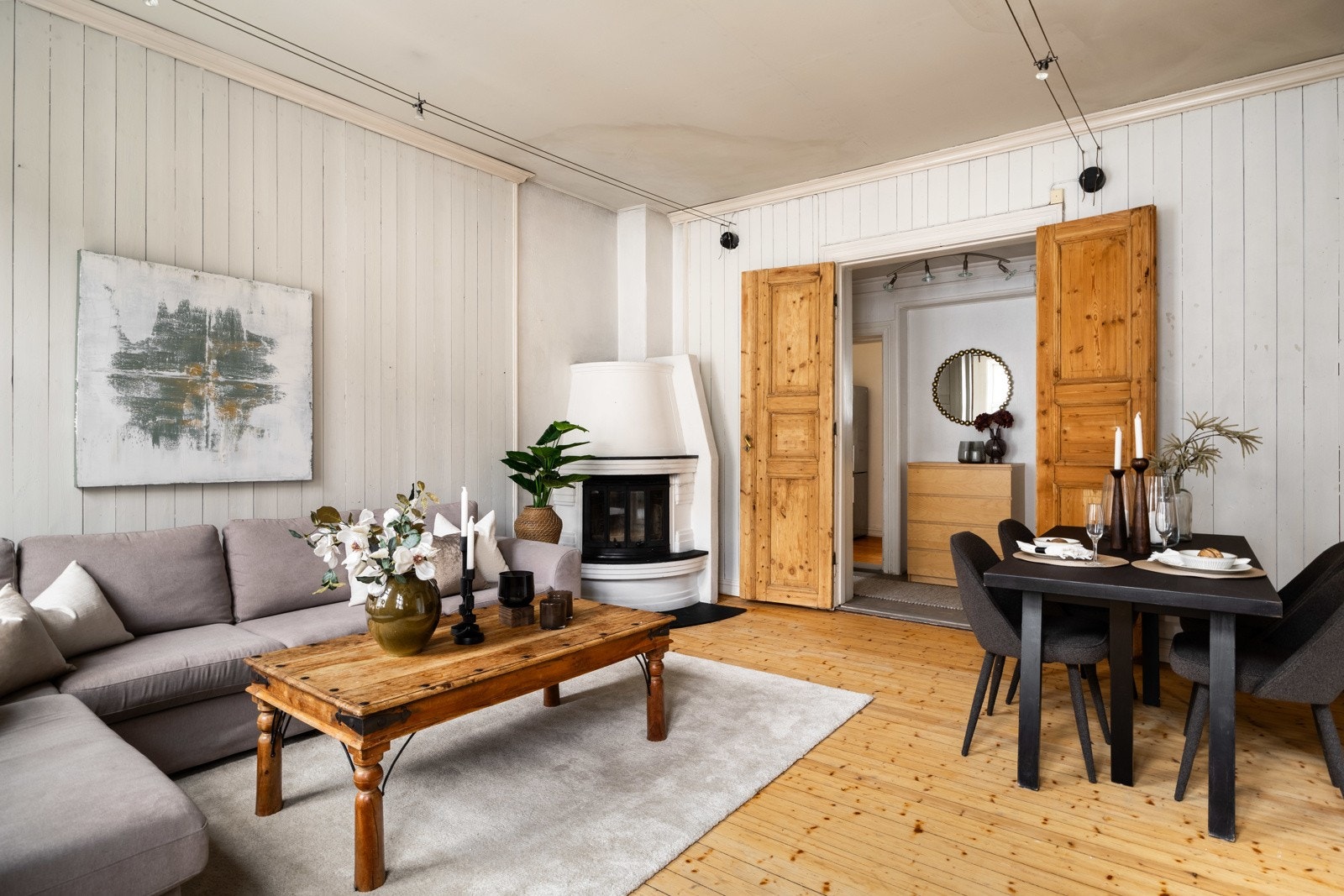 Klassisk bygårdsleilighet med generøs takhøyde opptil 3m. Galleribilde