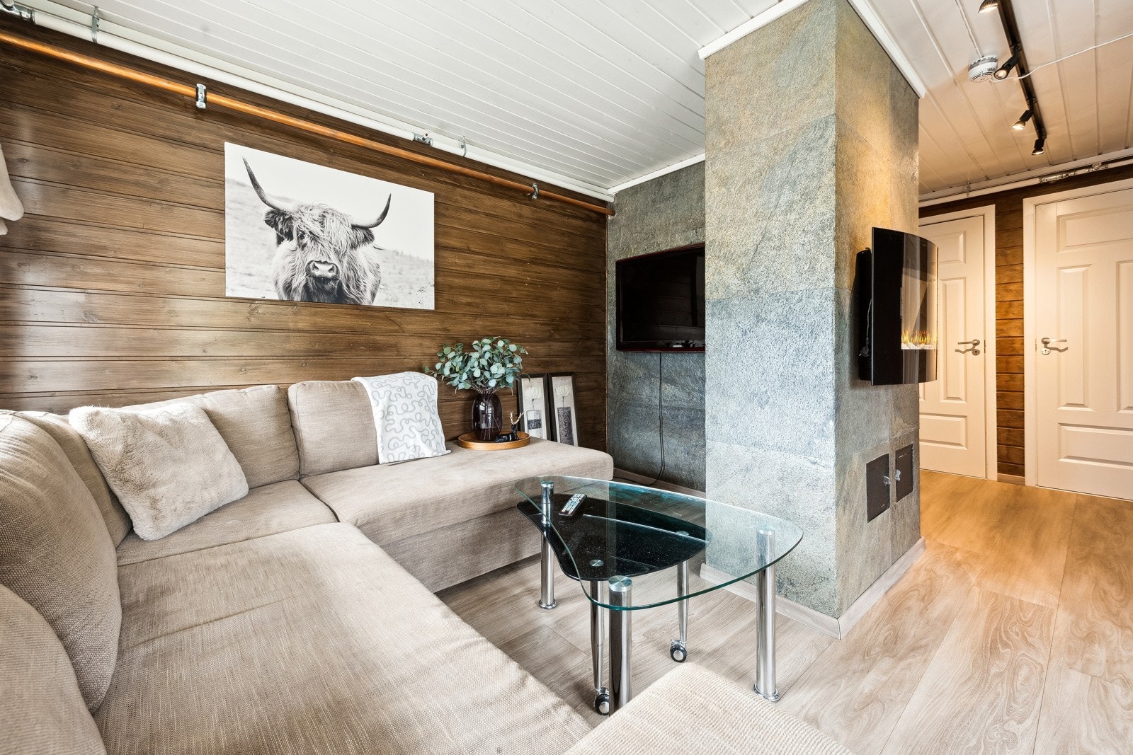 Stue/kjøkken er på 11 kvm. Galleribilde