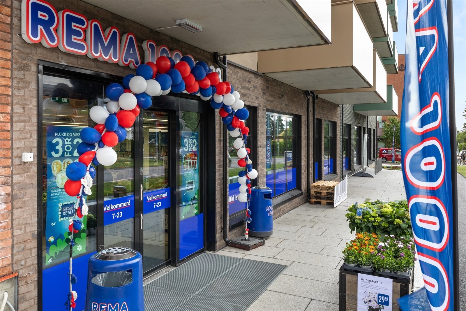 Rema 1000 ligger 100m fra boligen. Galleribilde