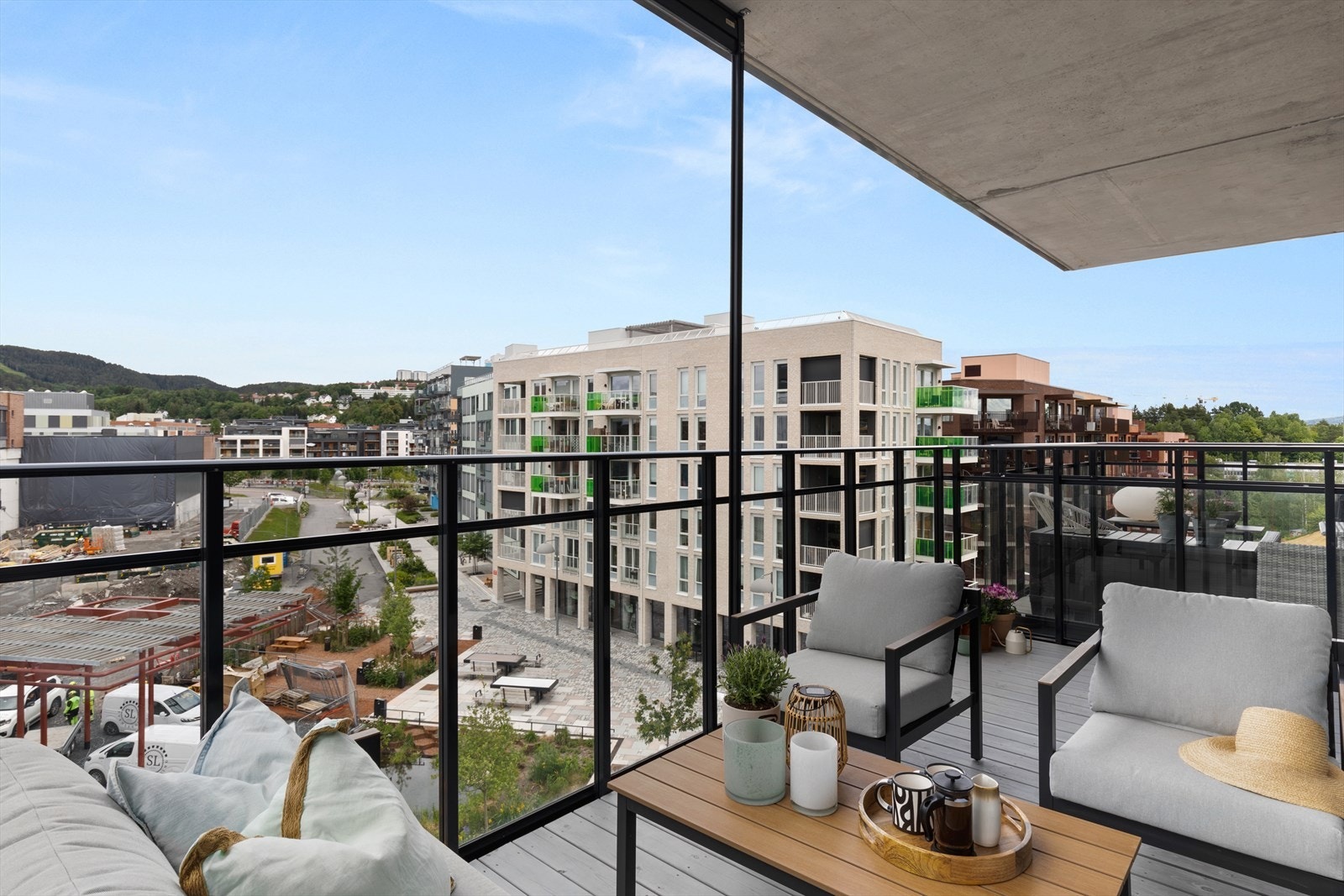 Takhøyde også på balkong som gir bedre solforhold og utsikt. Galleribilde