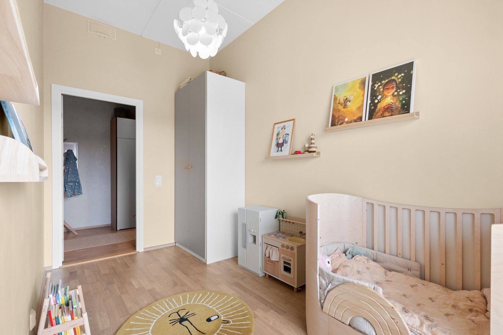 Dempelister på alle dører utenom bad. Galleribilde