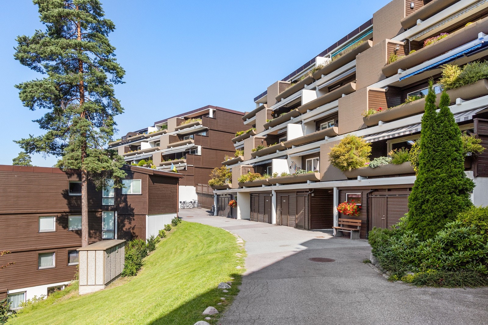 Sameiet Kragskogen Terrasse er et veldrevet og barnevennlig sameie med bilfrie internveier. Galleribilde