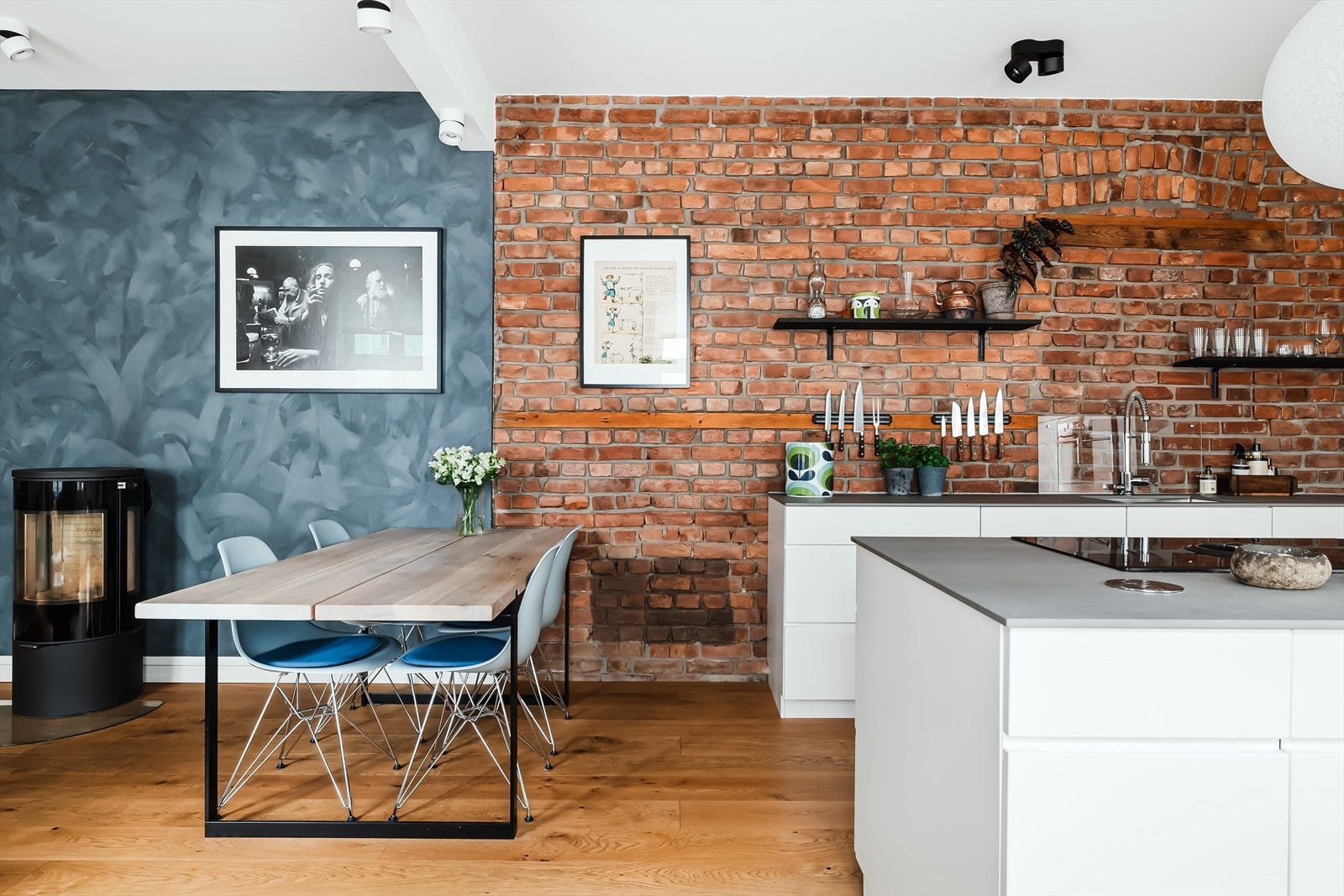 All fastmontert belysning er fra 2018 Galleribilde