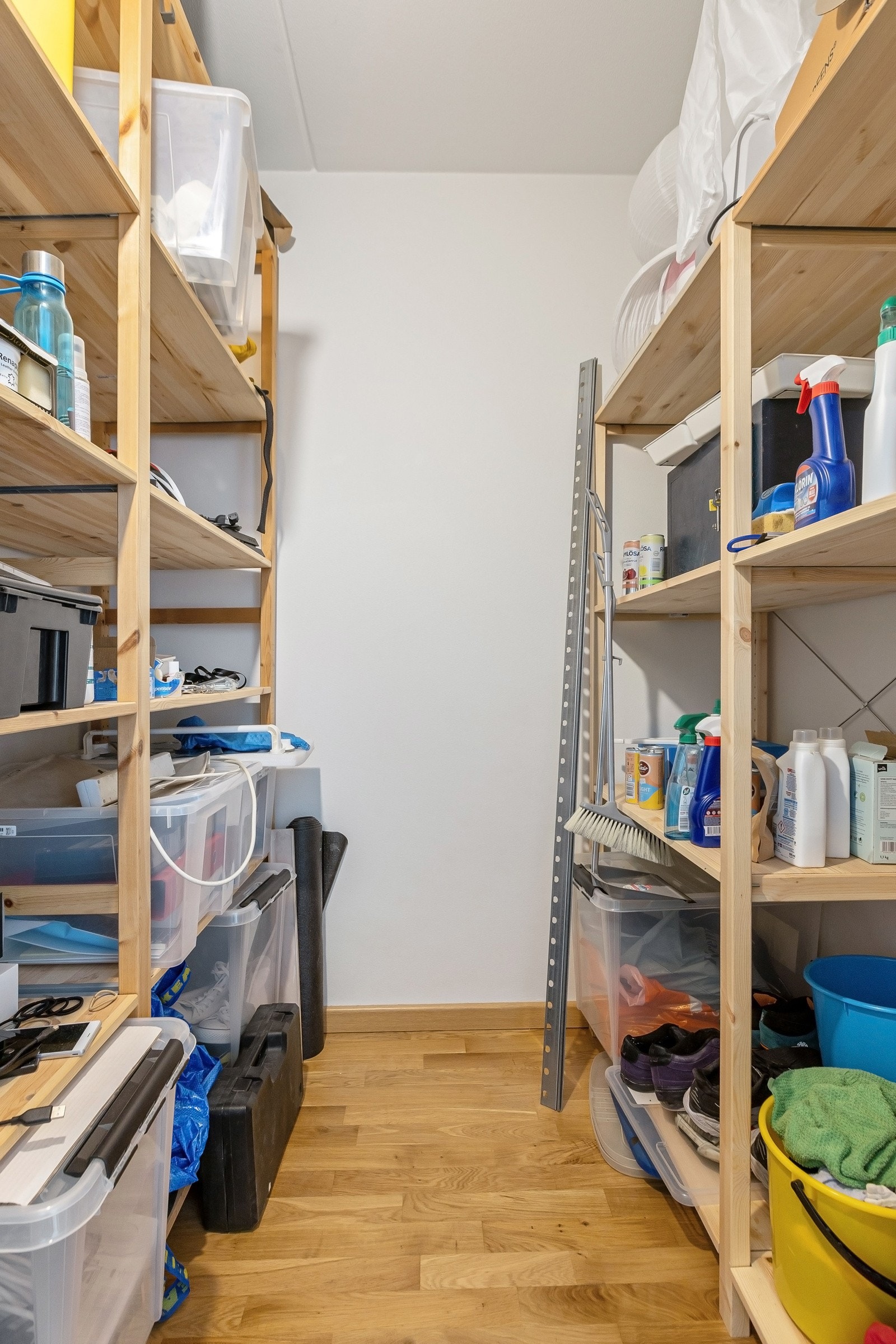 Leiligheten har en bod, samt en kjellerbod. Galleribilde