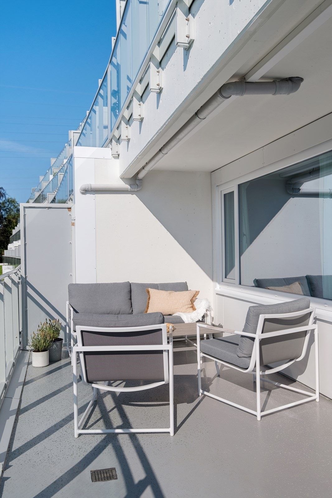 Terrasseblokken fikk ny fasade i syd i 2019/2022. Galleribilde