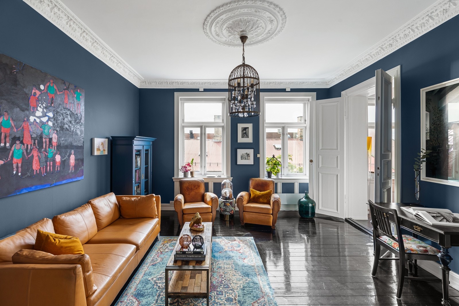 Fantastisk 5-roms hjørneleilighet med klassiske detaljer Galleribilde