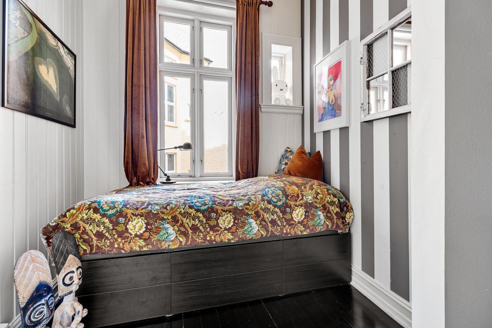 Soverom 2 har også plass til seng og garderobeløsning Galleribilde