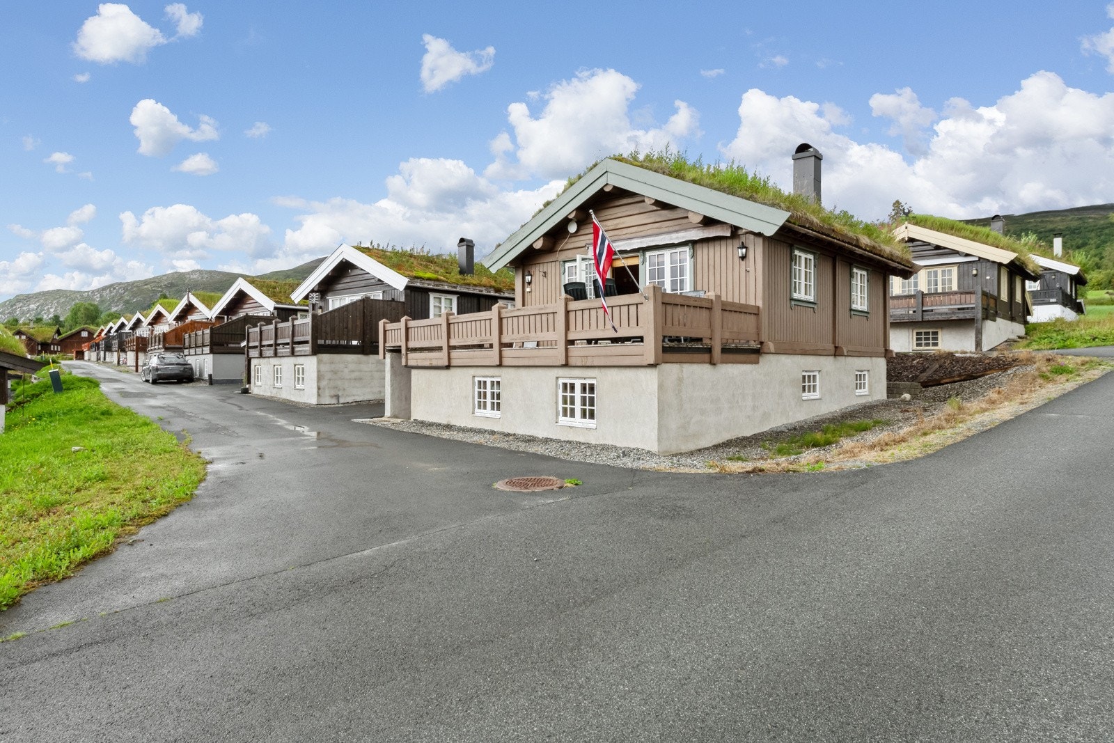 Med enkel tilgang til skiløyper, Trollheimen, Gjevillvatnet og Vangslia alpinsenter, samt kun 10 minutter til Oppdal sentrum, er dette en flott mulighet. Galleribilde