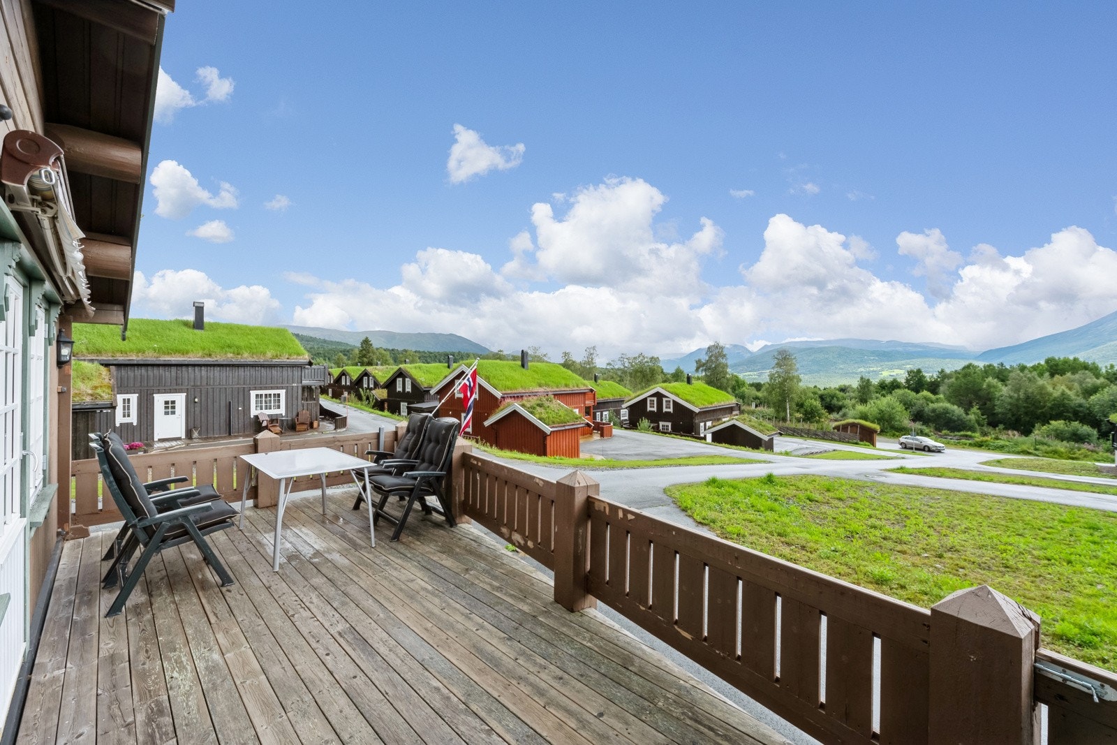 Flott endebeliggenhet i feltet mtp. sol- og utsiktsforhold. Galleribilde