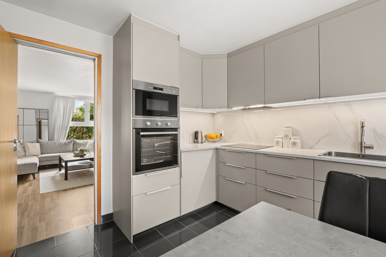 Innredning fra Ikea, montert i 2024 Galleribilde