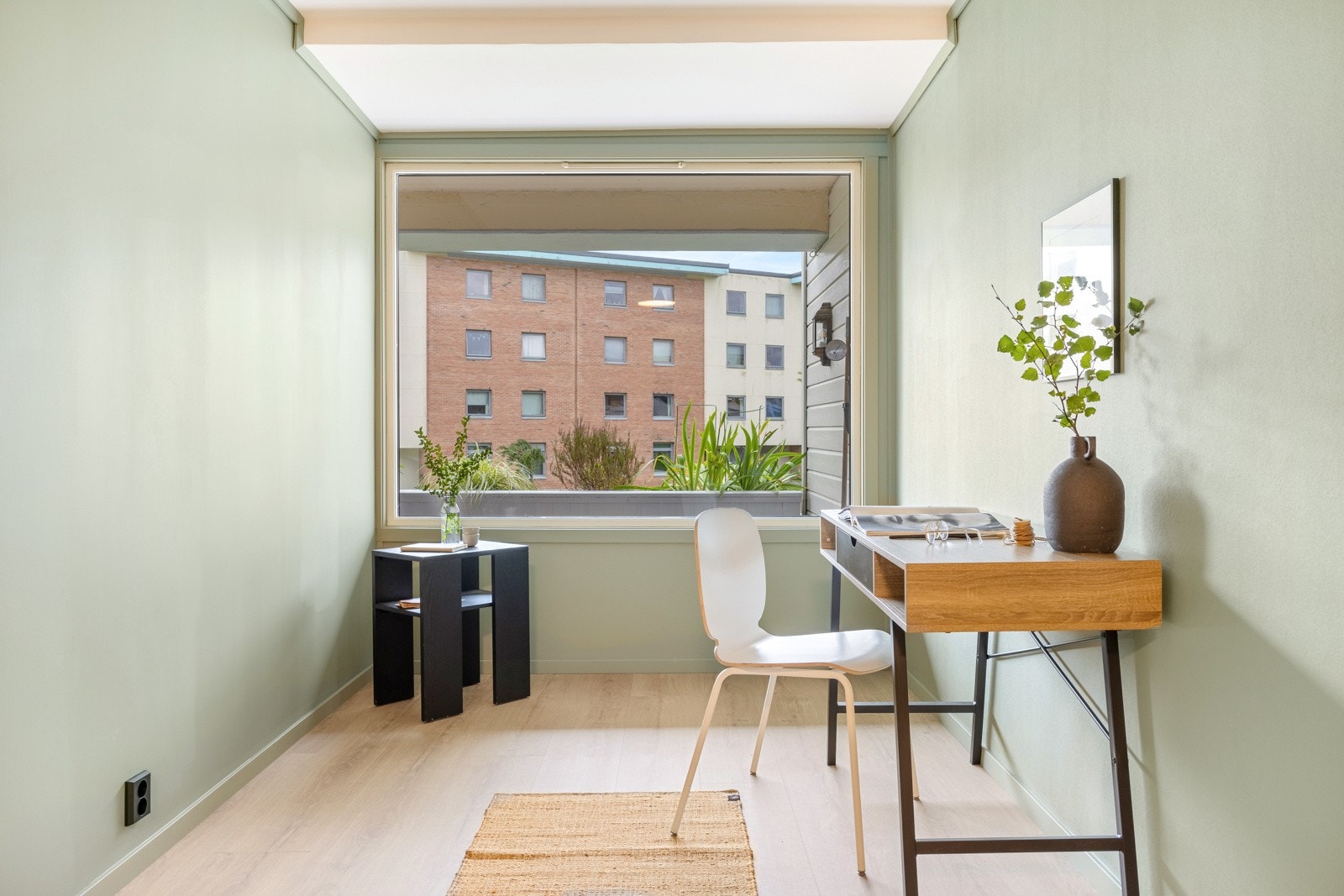 Soverom nr 2. De to andre rommene i leiligheten måler 13 og 14,3 kvm. Galleribilde