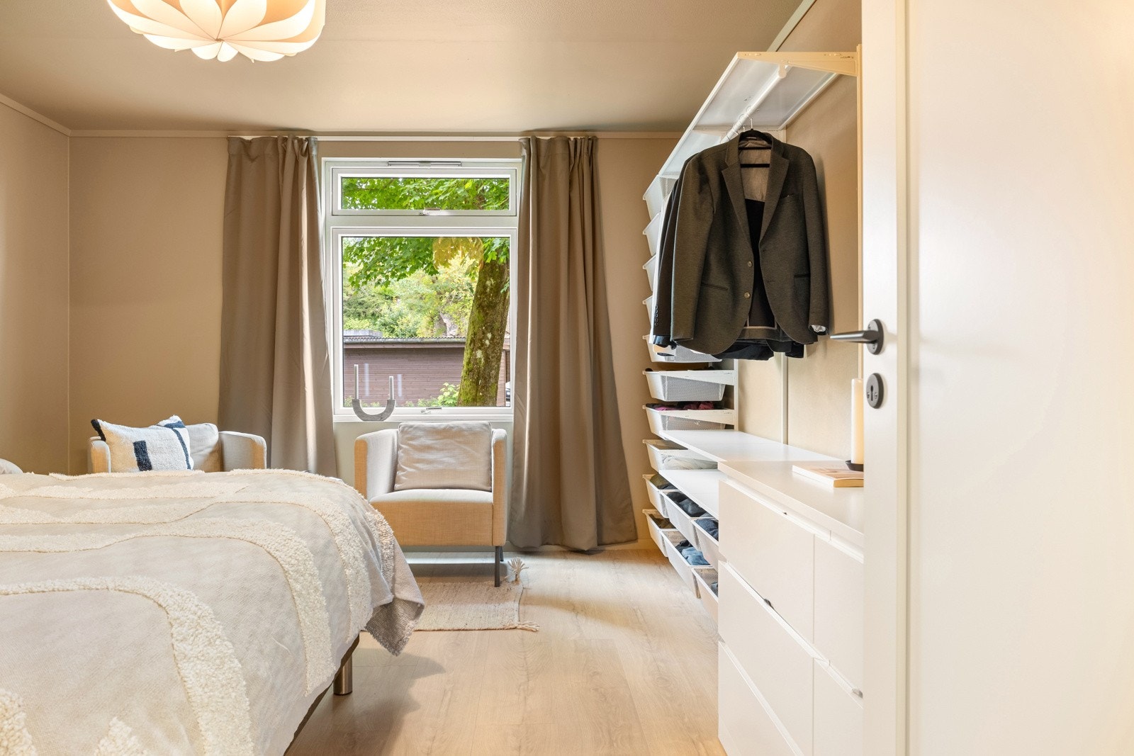 Smart garderobeløsning. Galleribilde