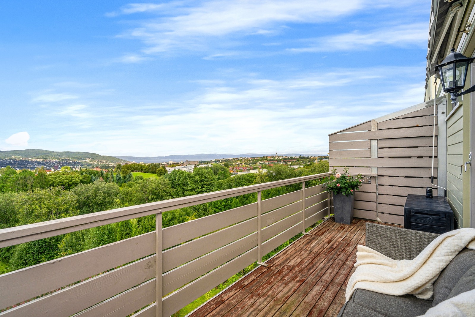 Saip Harmankaya har gleden av å presentere Marie Sørdals veg 16 A! Galleribilde