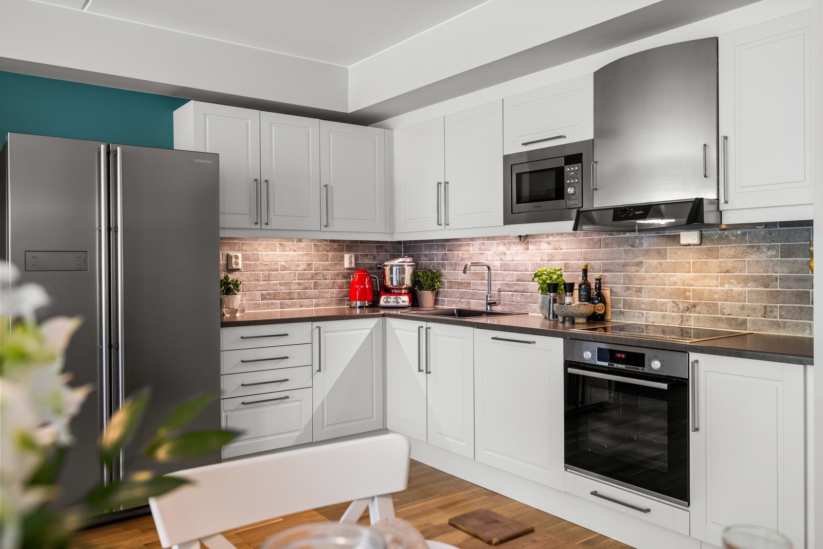 Hvitevarer på kjøkkenet medfølger Galleribilde