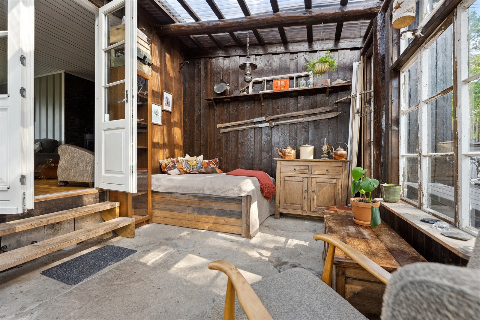 Koselig uteplass med tilgang fra stuen. Galleribilde