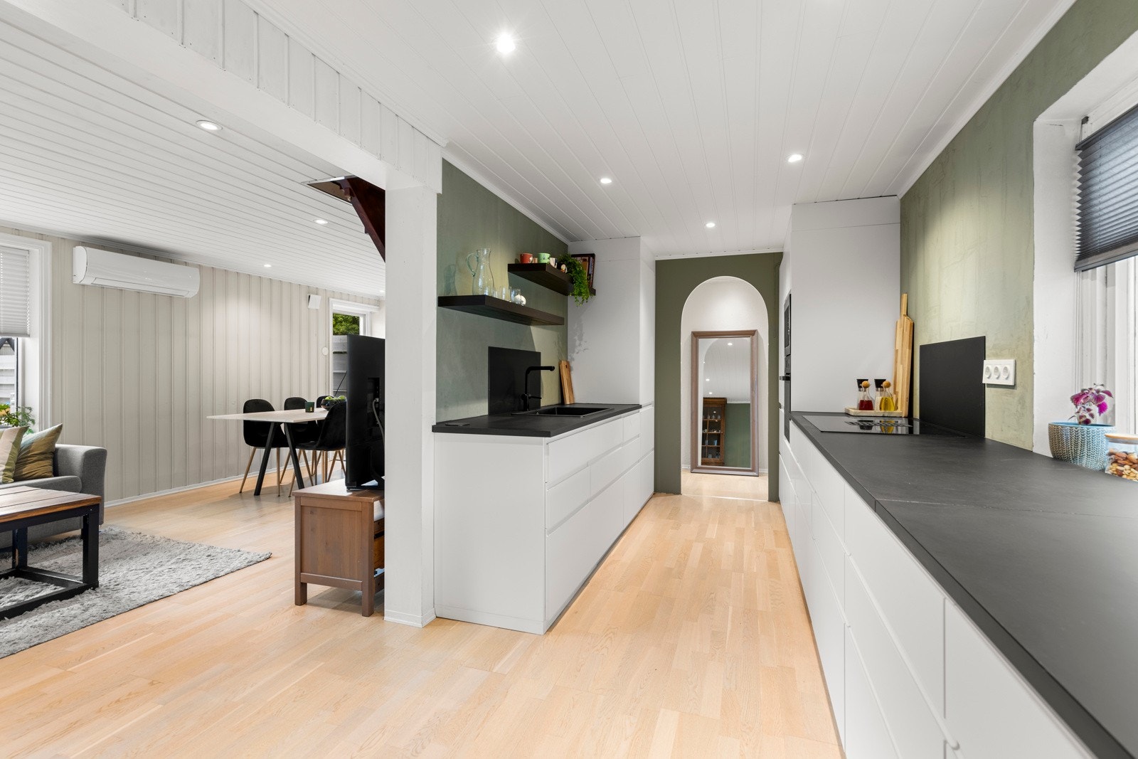 Kjøkkenet er både pent og praktisk innredet. Galleribilde