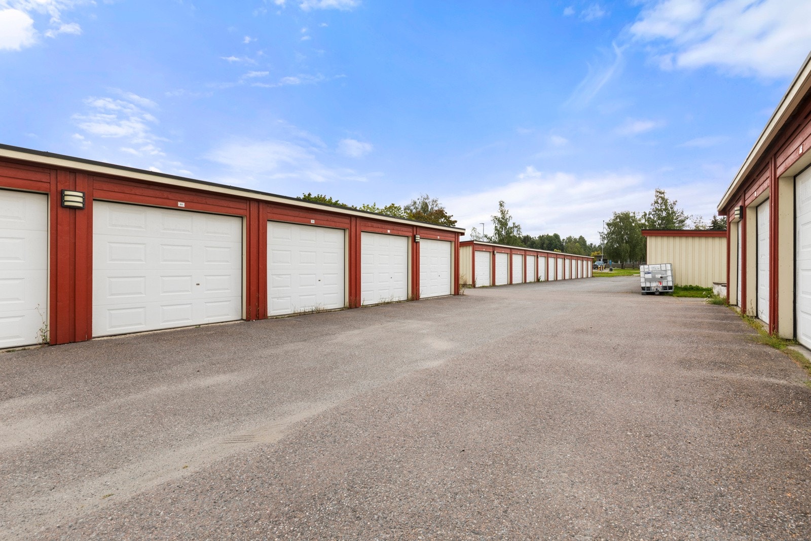 Parkering i medfølgende garasje. Galleribilde