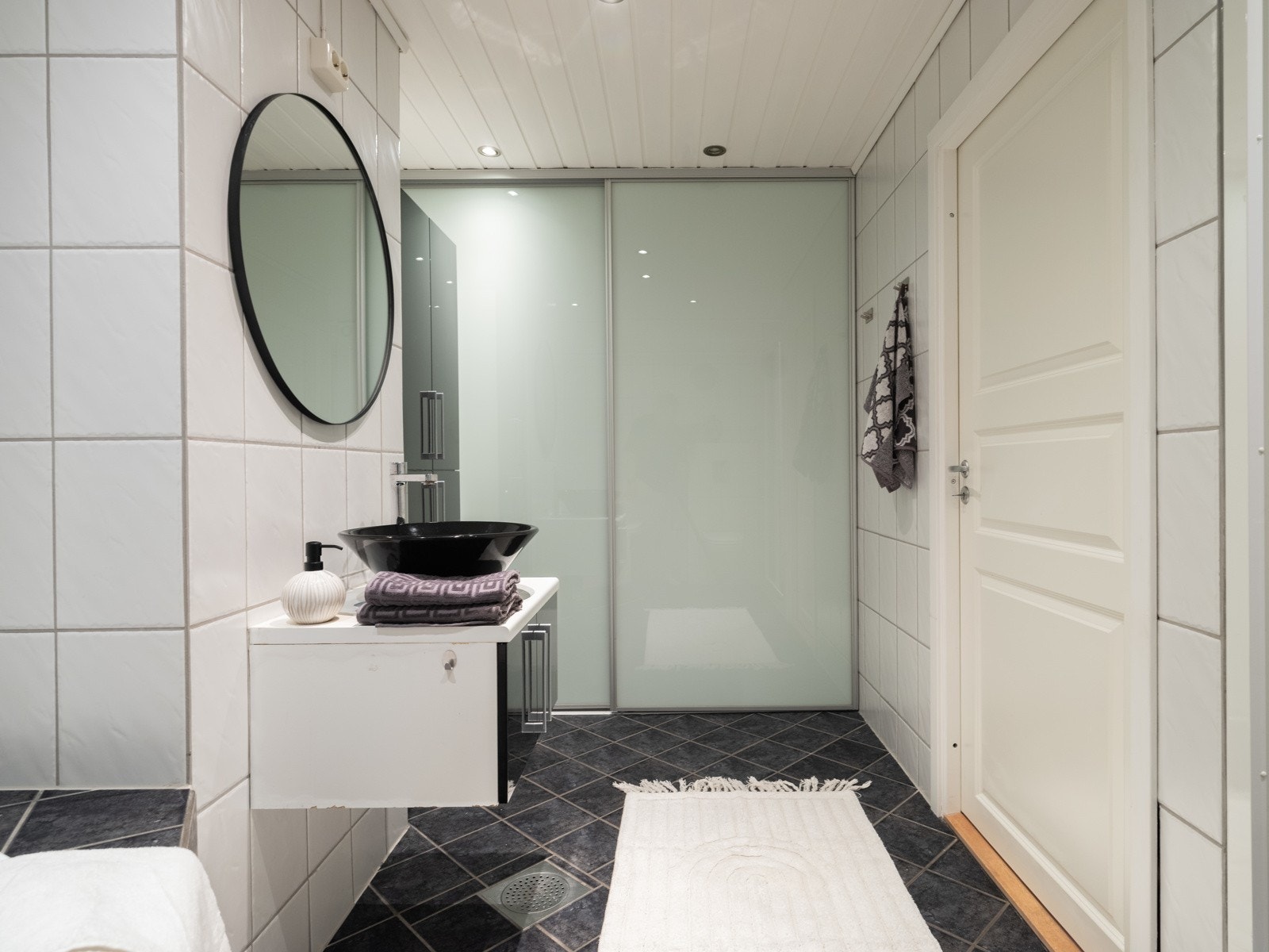 Badet har også et eget avlukke som fungerer som vaskerom. Galleribilde