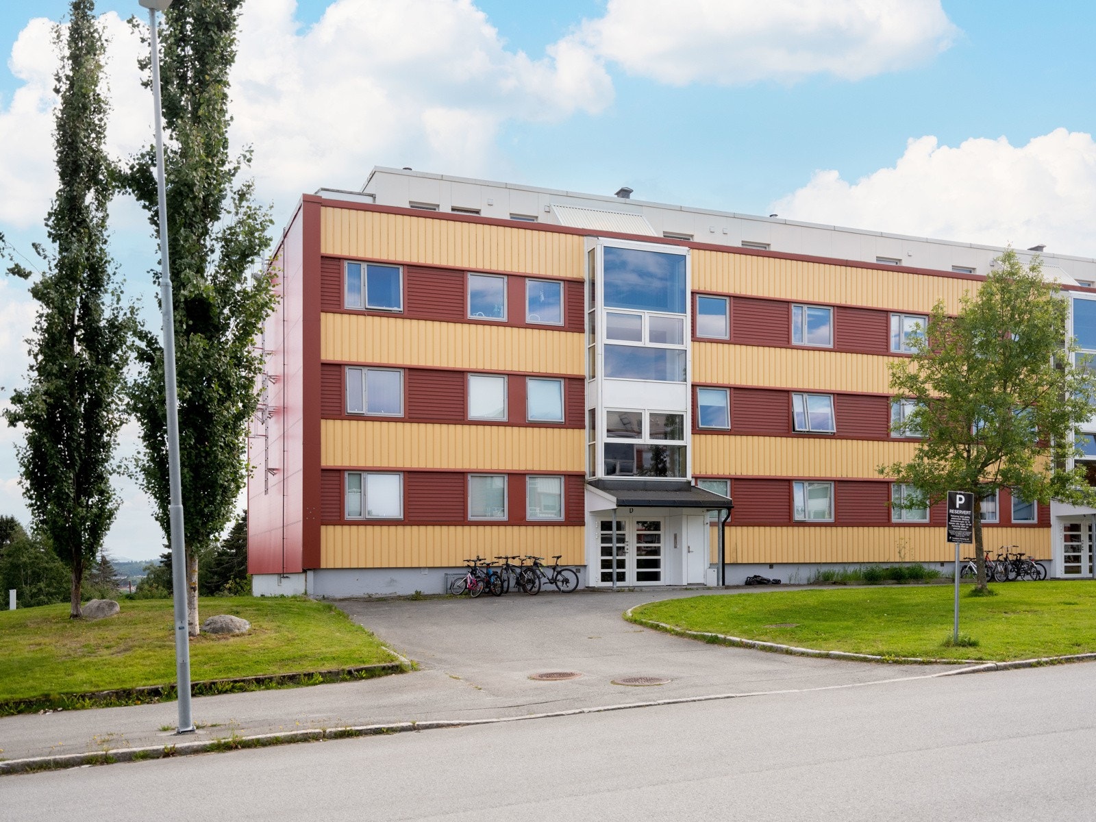 Selsbakkhøgda borettslag består av totalt 560 boliger og ble etablert på 60-tallet. Galleribilde