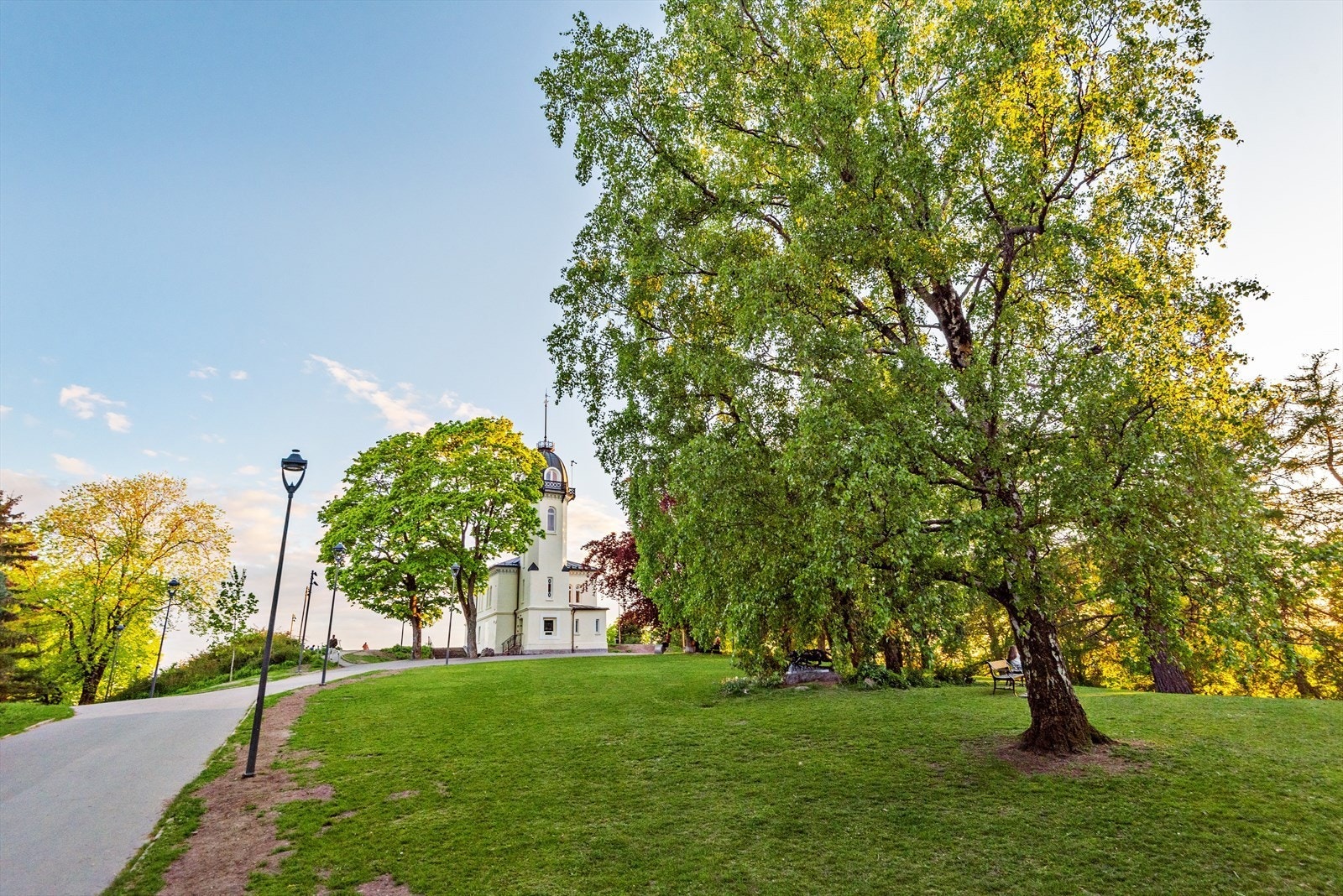 St. Hanshaugparken er like utenfor med flotte grøntområder, turstier, festplass og damanlegg. Galleribilde
