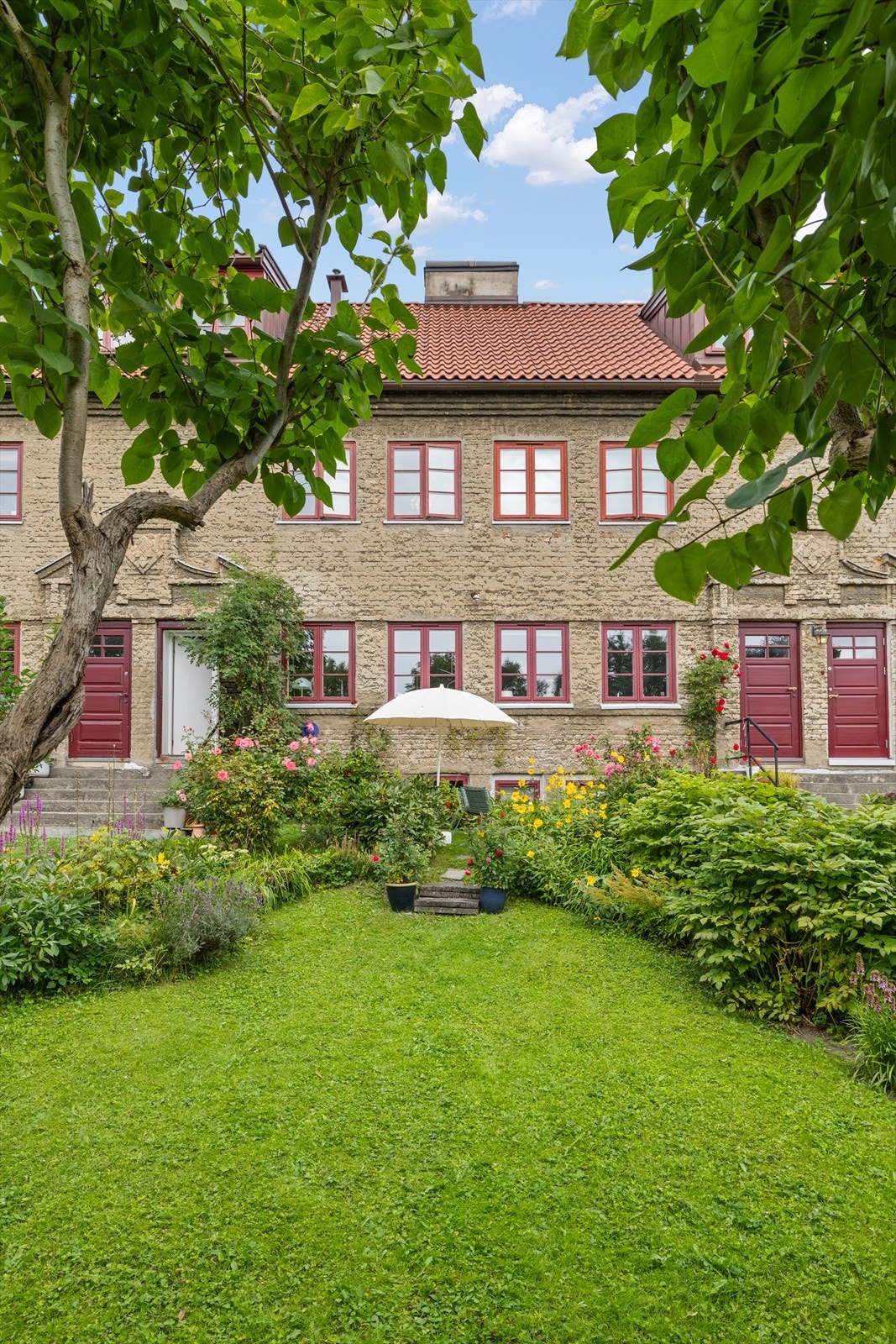Hagens størrelse inviterer til lek, moro og fine stunder for både store og små. Galleribilde