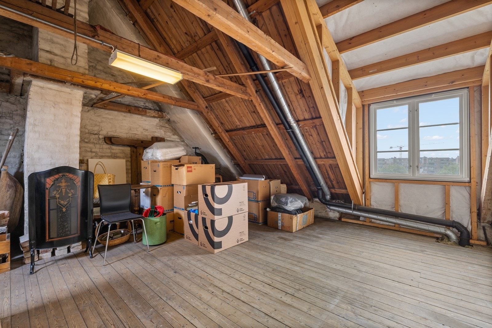 Opprinnelig loft med en utbygget ark. Galleribilde