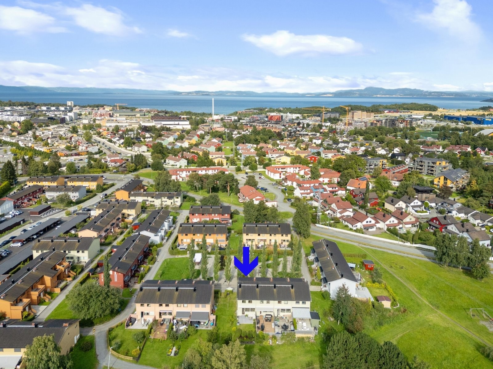 Tingsletta borettslag er ett populært borettslag med tilbaketrukken beliggenhet på Strindheim. Borettslaget består av 242 rekkehusleiligheter i Tingveien, Stallmesterveien og Fjøsmesterveien. Galleribilde