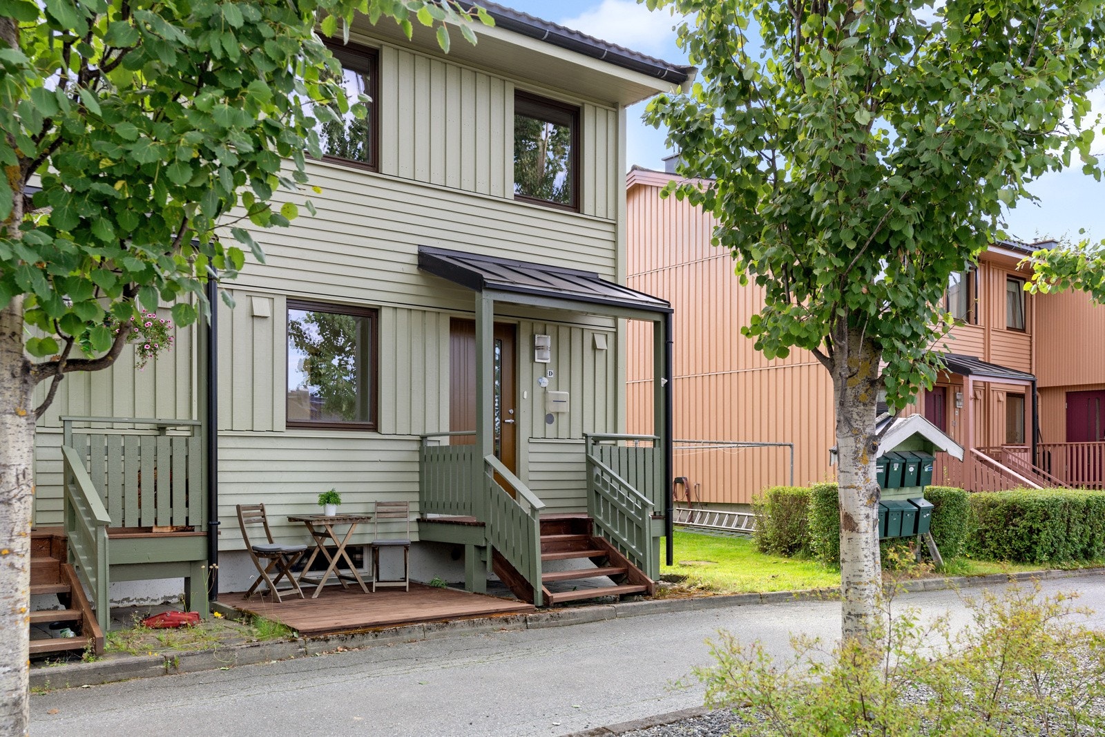 Fasaden ble malt i 2023 i regi av borettslaget. Galleribilde