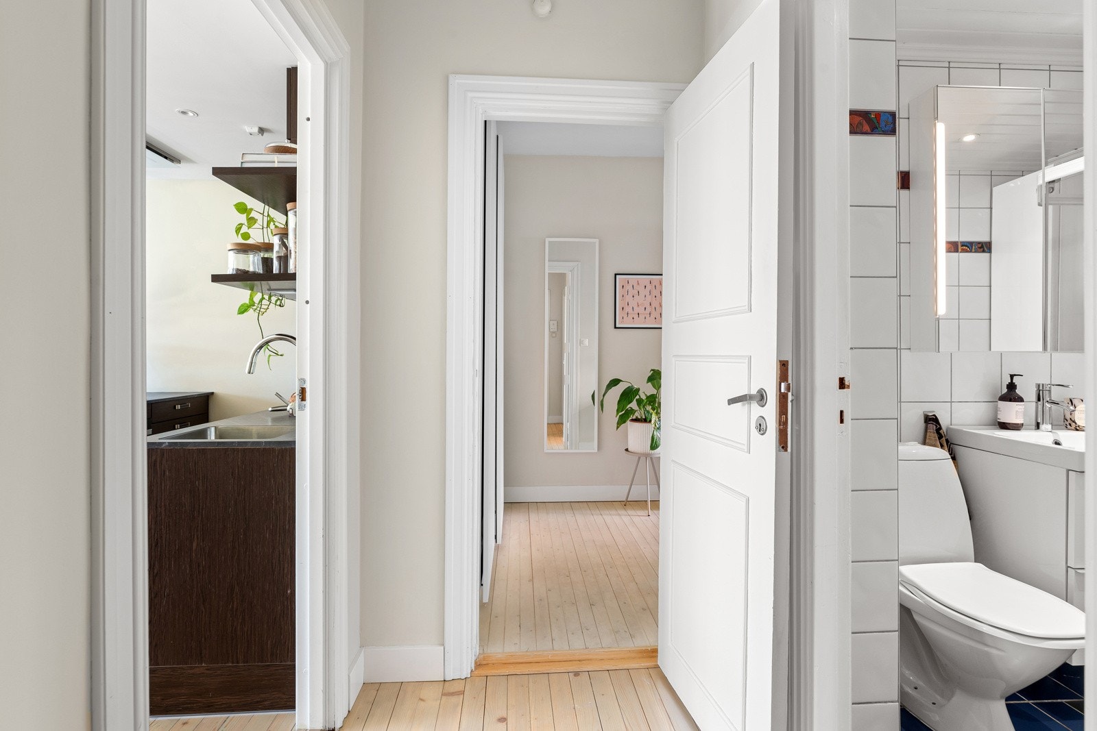 Innvendige gulv består av fantastiske tregulv som gir en klassisk følelse Galleribilde