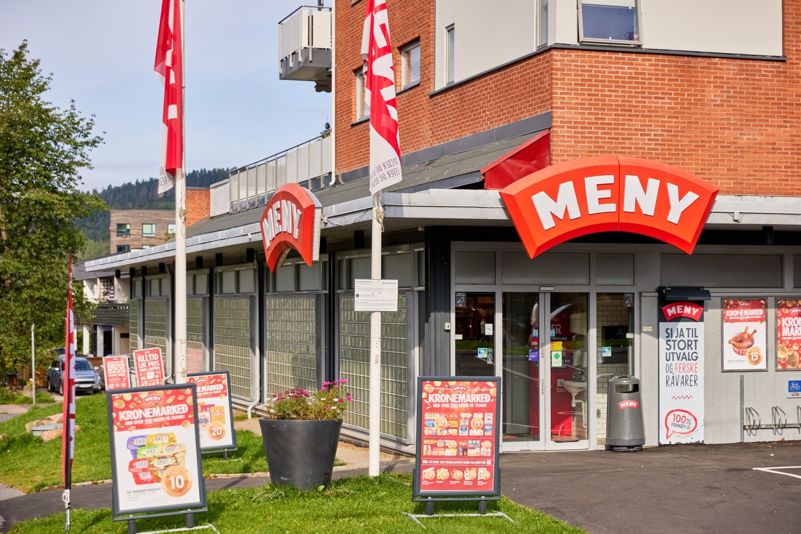 Kort vei til både butikk, trening og god offentlig kommunikasjon. Galleribilde