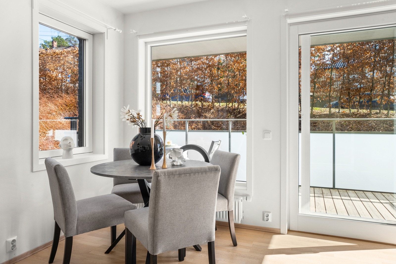Borettslaget har IN-ordning. Ved å nedbetale fellesgjelden vil ny felleskostnad være ca. kr 5.370,- Galleribilde