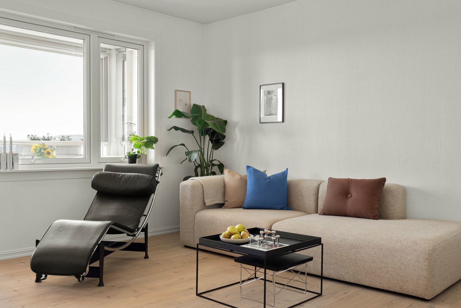 Vi tar turen inn i stuen igjen. Galleribilde
