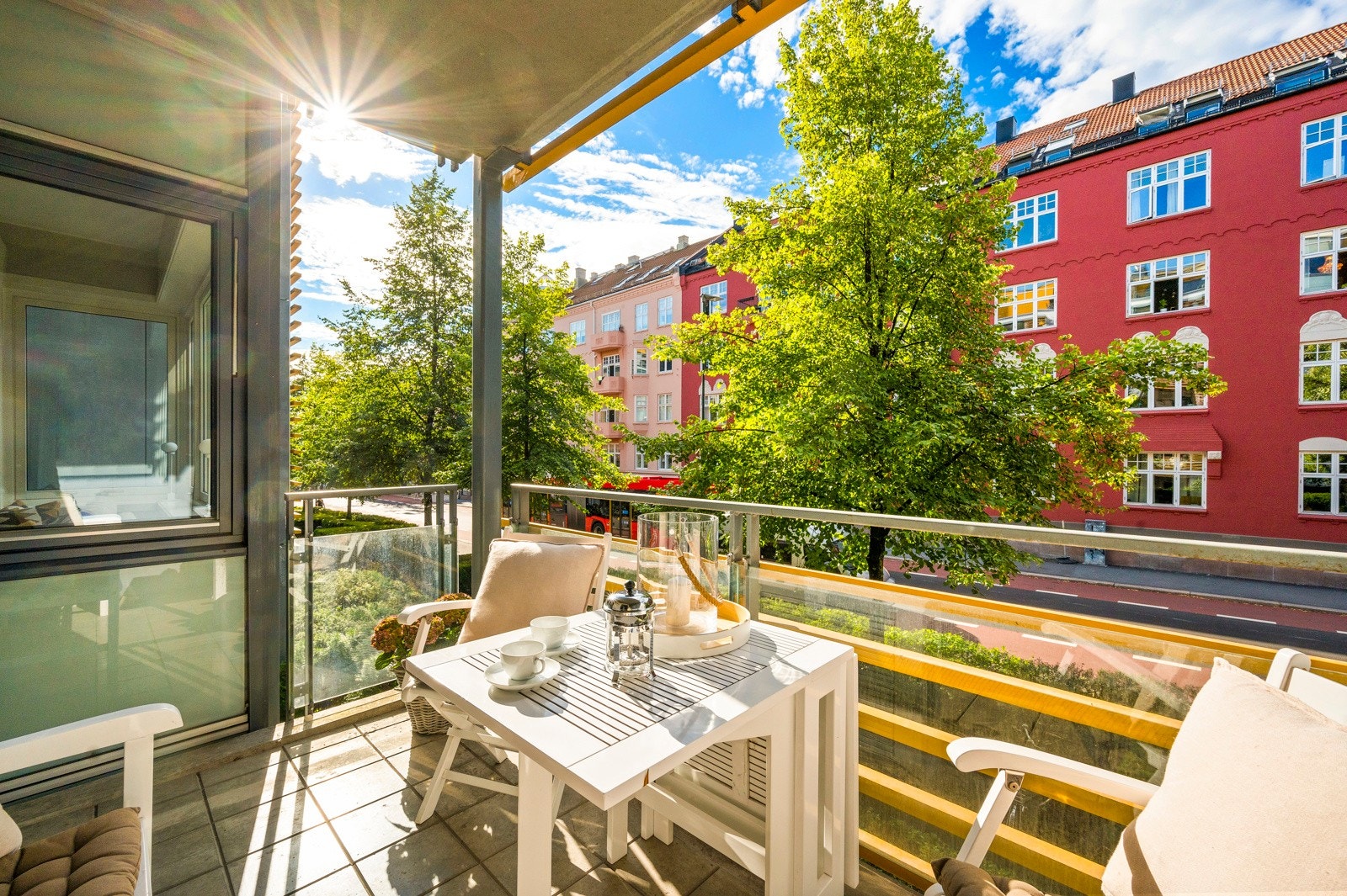 Velkommen til Stensberggata 12, en innbydende og moderne 3-roms selveierleilighet. Galleribilde