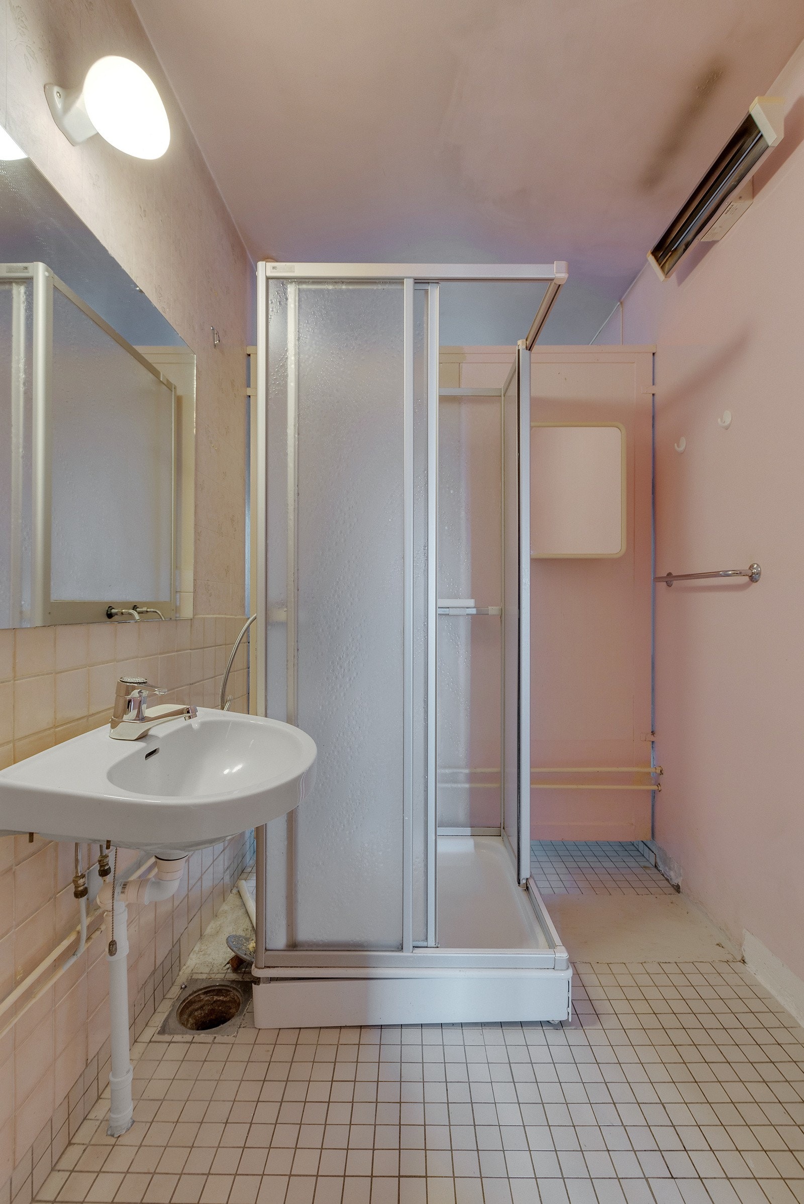 Det er vedtatt nytt bad i regi av borettslaget. Planlagt gjennomført i 2024. Galleribilde