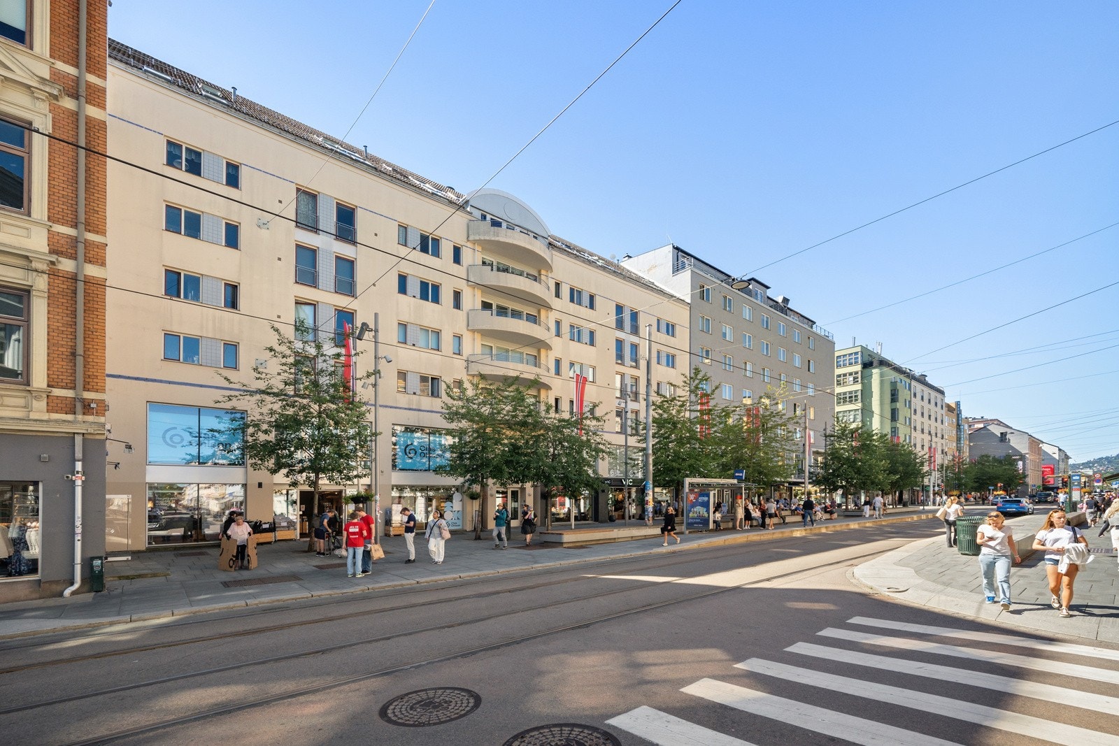 Mer sentral beliggenhet på Majorstuen finnes ikke, samtidig vender leiligheten mot gårdsrom og bort fra Bogstadveiens støy og trafikk. Galleribilde