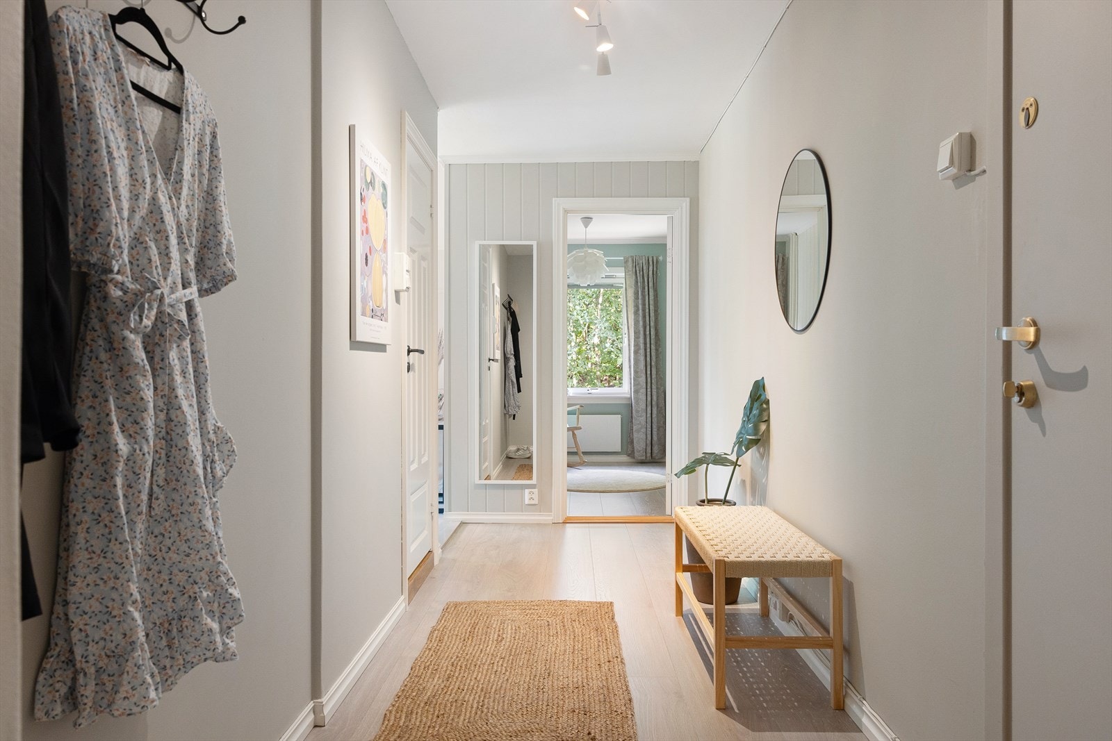 Fra gangen er det adkomst til soverom 2. Galleribilde