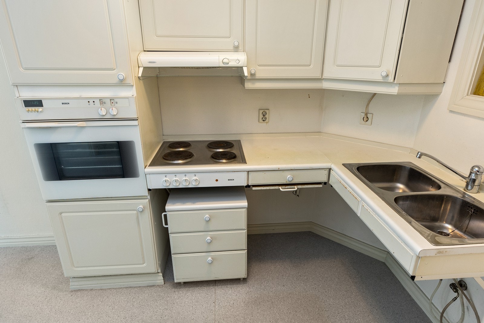 Integrert stekeovn og platetopp. Galleribilde