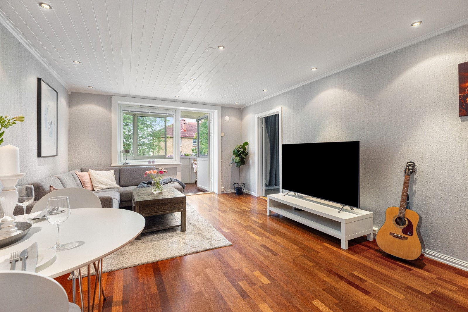 Ole Eirik Thunshelle i Privatmegleren ønsker velkommen til Prost Hallings vei 8 Galleribilde