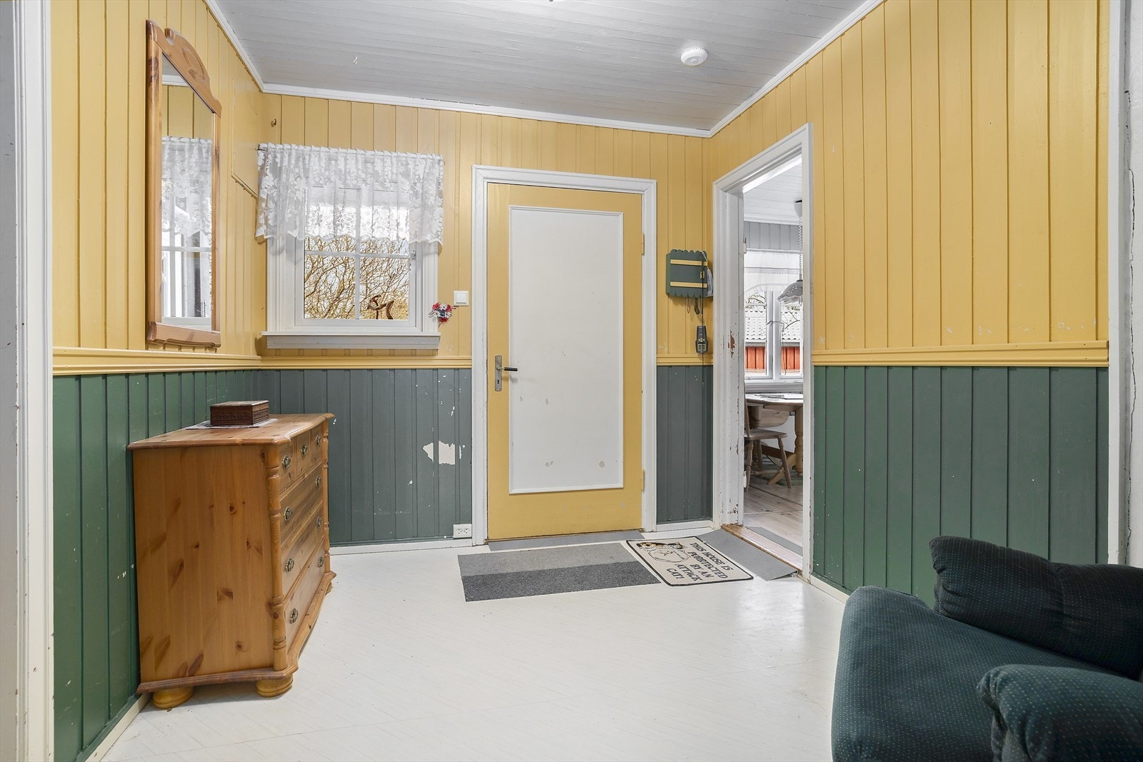 I gangen er det god plass til mer garderobeløsning. Galleribilde