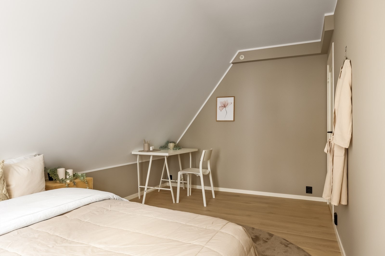 Perfekt for studenten og eller hjemmekontor. Galleribilde